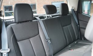 Nissan Navara DCI TEKNA SHR DCB Full Service History Just Serviced VAT Qualifying 16