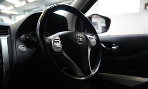 Nissan Navara DCI TEKNA SHR DCB Full Service History Just Serviced with new MOT VAT Q 32