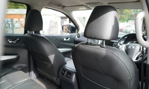 Nissan Navara DCI TEKNA SHR DCB Full Service History Just Serviced VAT Qualifying 14