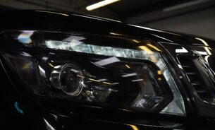 Nissan Navara DCI TEKNA SHR DCB Full Service History Just Serviced with new MOT VAT Q 16