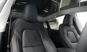 Tesla Model Y Long Range One Owner Later Comfort Suspension Midnight Silver Metallic  16