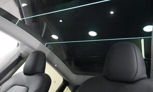 Tesla Model Y Long Range One Owner Later Comfort Suspension Midnight Silver Metallic  26
