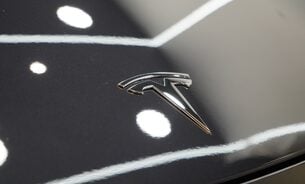 Tesla Model Y Long Range One Owner Later Comfort Suspension Midnight Silver Metallic  14