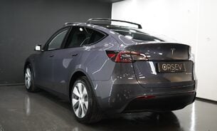 Tesla Model Y Long Range One Owner Later Comfort Suspension Midnight Silver Metallic  3