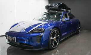 Porsche Taycan SPORT TURISMO PPF InnoDrive HUD Bose Pano Roof Matrix LEDs 37k of Extras! 10