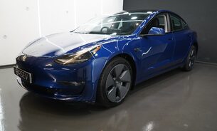 Tesla Model 3 Long Range Low Mileage! Heat Pump Heated Steering Wheel Pano Roof  9