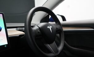 Tesla Model 3 Long Range Low Mileage! Heat Pump Heated Steering Wheel Pano Roof  22