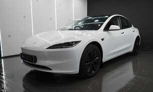 Tesla Model 3 RWD "Highland" Superb Range Vented Seats Adaptive LEDs  One Owner VAT Q 7