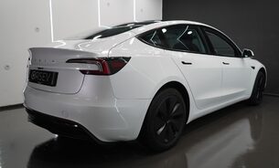 Tesla Model 3 RWD "Highland" Superb Range Vented Seats Adaptive LEDs  One Owner VAT Q 9