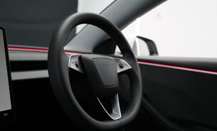 Tesla Model 3 RWD "Highland" Superb Range Vented Seats Adaptive LEDs  One Owner VAT Q 18