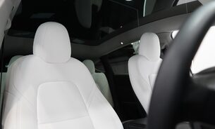 Tesla Model Y Long Range White Interior Very Clean! Pano roof Heat Pump Parking Sensors  11