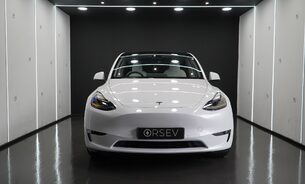 Tesla Model Y Long Range White Interior Very Clean! Pano roof Heat Pump Parking Sensors  9