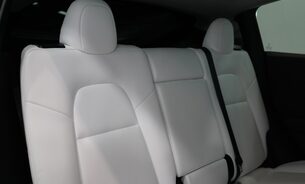 Tesla Model Y Long Range White Interior Very Clean! Pano roof Heat Pump Parking Sensors  13
