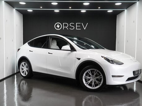 Tesla Model Y Long Range White Interior Very Clean! Pano roof Heat Pump Parking Sensors 