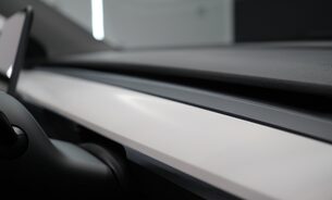 Tesla Model Y Long Range White Interior Very Clean! Pano roof Heat Pump Parking Sensors  12