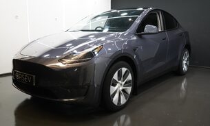 Tesla Model Y LONG RANGE AWD One Owner Midnight Silver Adaptive LEDs Pano Roof VAT Q 9