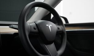 Tesla Model Y LONG RANGE AWD One Owner Midnight Silver Adaptive LEDs Pano Roof VAT Q 21