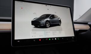 Tesla Model Y LONG RANGE AWD One Owner Midnight Silver Adaptive LEDs Pano Roof VAT Q 19