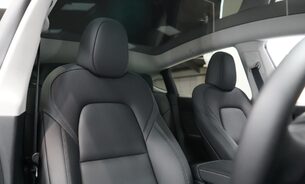 Tesla Model Y LONG RANGE AWD One Owner Midnight Silver Adaptive LEDs Pano Roof VAT Q 10