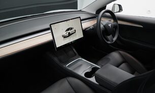 Tesla Model 3 LONG RANGE Ryzen Chip Heat Pump Panoramic Roof One Owner VAT Q 13