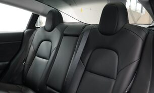 Tesla Model 3 LONG RANGE Ryzen Chip Heat Pump Panoramic Roof One Owner VAT Q 19