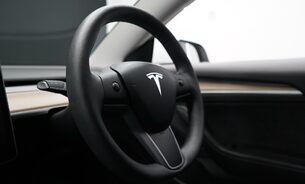 Tesla Model 3 LONG RANGE Ryzen Chip Heat Pump Panoramic Roof One Owner VAT Q 23