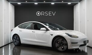 Tesla Model 3 LONG RANGE Ryzen Chip Heat Pump Panoramic Roof One Owner VAT Q 1