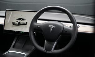 Tesla Model 3 LONG RANGE Ryzen Chip Heat Pump Panoramic Roof One Owner VAT Q 17