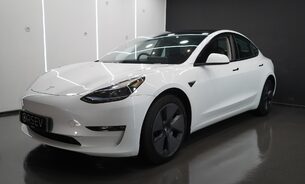 Tesla Model 3 LONG RANGE Ryzen Chip Heat Pump Panoramic Roof One Owner VAT Q 7