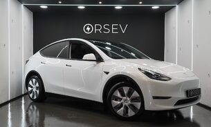 Tesla Model Y LONG RANGE AWD One Owner Adaptive LEDs Pano Roof  Parking Sensors VAT Q 1