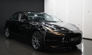 Tesla Model 3 LONG RANGE AWD Solid Black One Owner  Adaptive LEDs Pano Roof VAT Q 5