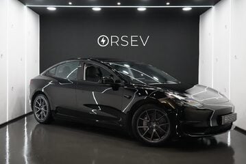 Tesla Model 3 LONG RANGE AWD Solid Black One Owner  Adaptive LEDs Pano Roof VAT Q