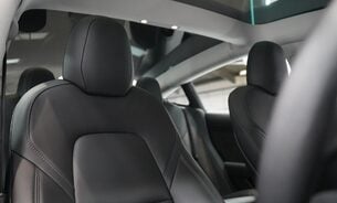 Tesla Model 3 LONG RANGE AWD Solid Black One Owner  Adaptive LEDs Pano Roof VAT Q 4