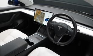 Tesla Model 3 LONG RANGE TOW BAR White Interior 19" Sport Wheels One Owner VAT Q 2