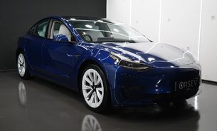 Tesla Model 3 LONG RANGE TOW BAR White Interior 19" Sport Wheels One Owner VAT Q 10