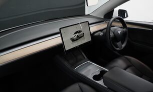 Tesla Model Y LONG RANGE AWD One Owner Clean Example Adaptive LEDs Panoramic Roof VAT Q 18