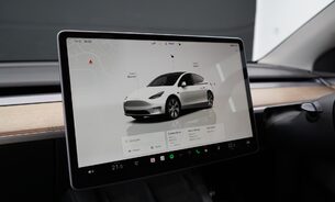 Tesla Model Y LONG RANGE AWD One Owner Clean Example Adaptive LEDs Panoramic Roof VAT Q 20