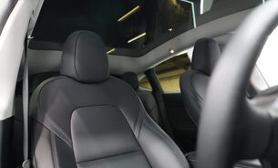 Tesla Model Y LONG RANGE AWD One Owner Clean Example Adaptive LEDs Panoramic Roof VAT Q 4