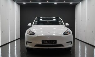 Tesla Model Y LONG RANGE AWD One Owner Clean Example Adaptive LEDs Panoramic Roof VAT Q 8