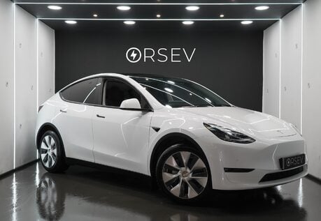 Tesla Model Y LONG RANGE AWD One Owner Clean Example Adaptive LEDs Panoramic Roof VAT Q