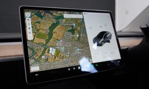 Tesla Model 3 LONG RANGE AWD 19" Sport Wheels Midnight Silver One Owner Heat Pump VAT Q 20