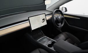 Tesla Model Y LONG RANGE AWD Comfort Suspension One Owner Adaptive LEDs  Pano Roof  VAT Q 13