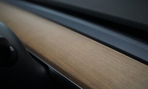 Tesla Model Y LONG RANGE AWD Comfort Suspension One Owner Adaptive LEDs  Pano Roof  VAT Q 7