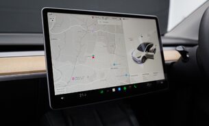 Tesla Model Y LONG RANGE AWD Comfort Suspension One Owner Adaptive LEDs  Pano Roof  VAT Q 15