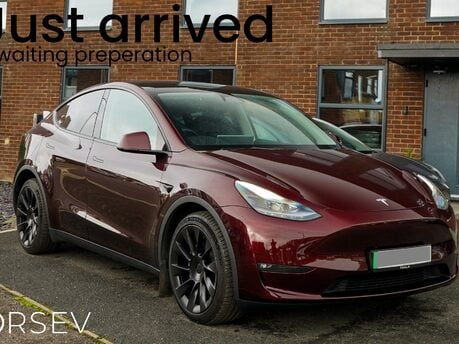 Tesla Model Y LONG RANGE AWD Cherry Red Metallic 20" Induction Wheels Alcantara Dash 