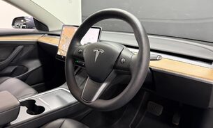 Tesla Model 3 Long Range TOW BAR ENHANCED AUTOPILOT 19" Sport Wheels Heat Pump One Owner 5