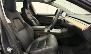 Tesla Model 3 Long Range TOW BAR ENHANCED AUTOPILOT 19" Sport Wheels Heat Pump One Owner 9