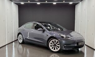 Tesla Model 3 Long Range TOW BAR ENHANCED AUTOPILOT 19" Sport Wheels Heat Pump One Owner 1