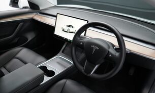 Tesla Model 3 Standard Range 19" Wheels Ryzen Chip 60 kWh LFP Battery One Owner VAT Q 2