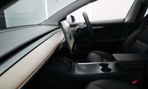 Tesla Model 3 Standard Range 19" Wheels Ryzen Chip 60 kWh LFP Battery One Owner VAT Q 15